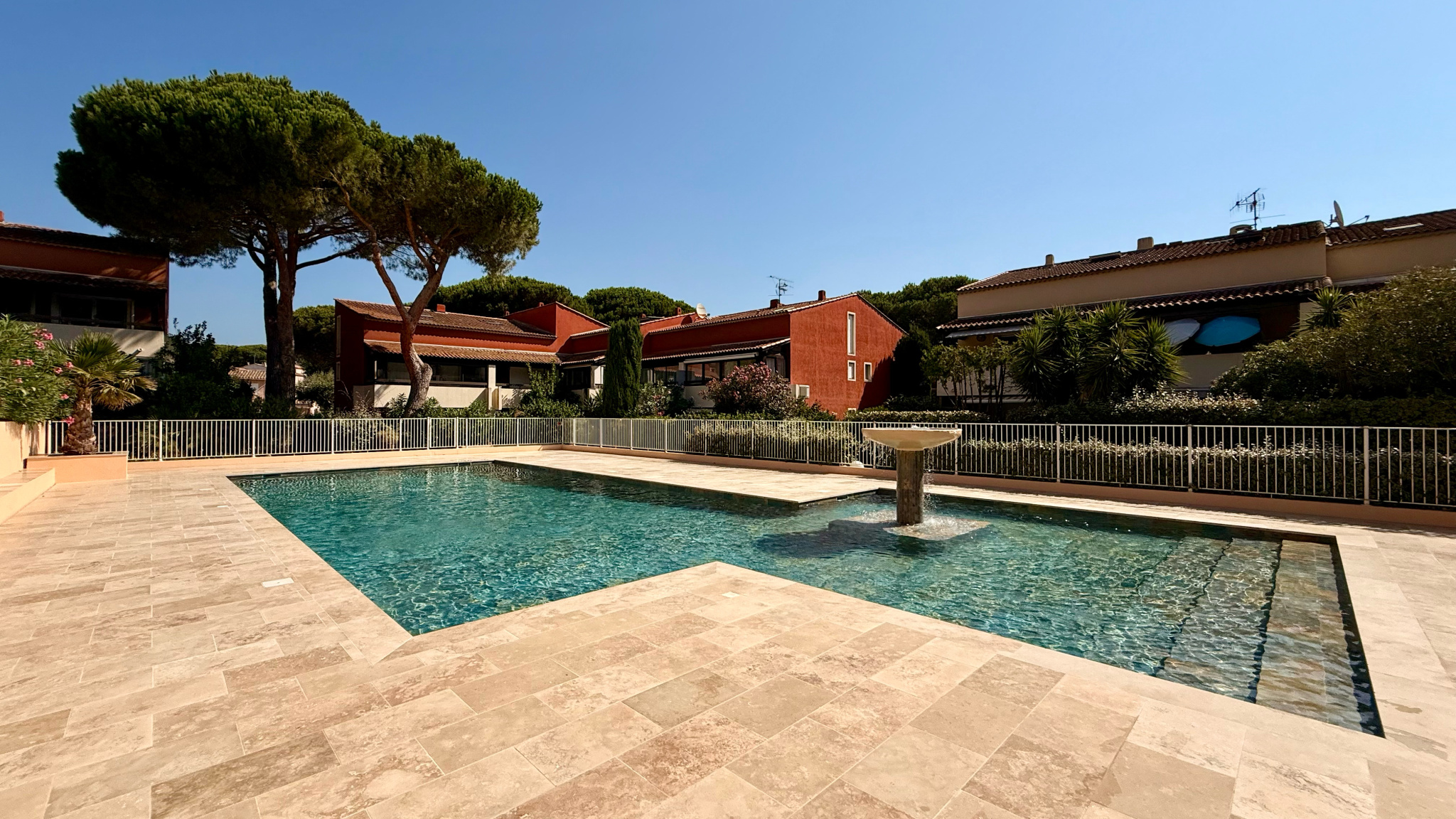 Bien immobilier à vendre à Frejus, 51 m², 3 pièces – photo 1 sur 10